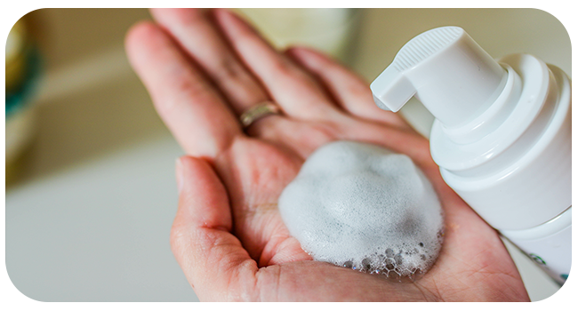 Yoni Clean - Gentle Foaming Feminine Wash